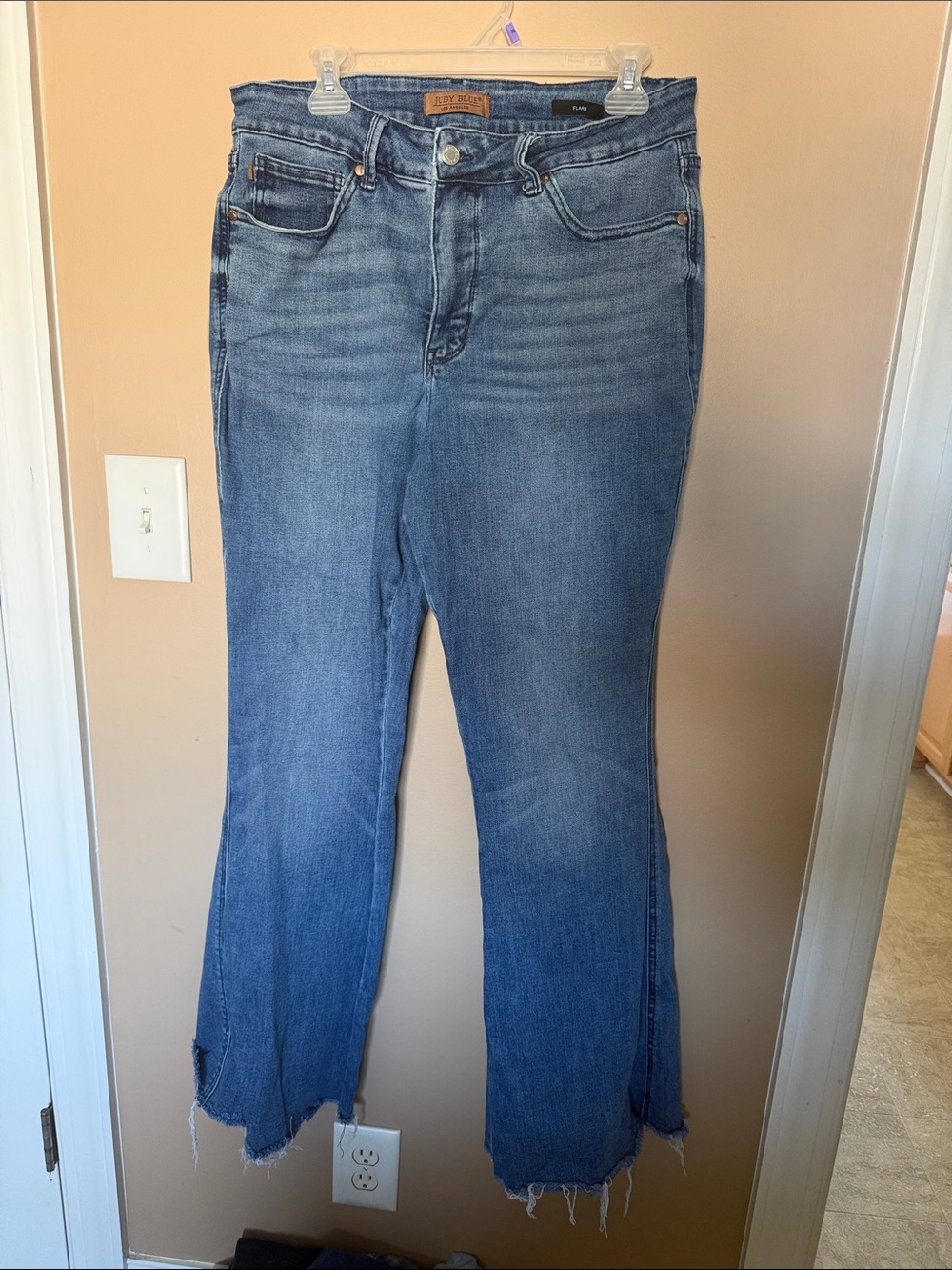 Judy Blue Medium Blue Wide Leg Jeans with Frayed Hem
